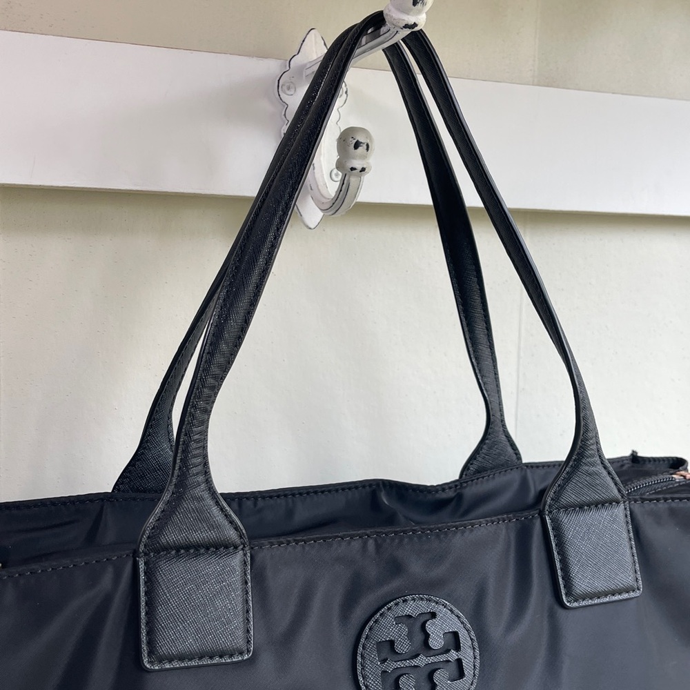 Tory Burch Ella Packable Tote - Picture 10 of 16